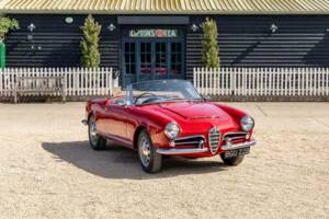 Imagen 6/8 de Alfa Romeo Giulia 1600 Spider (1963)