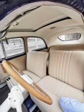 Bild 12/13 von Peugeot 203 (1952)