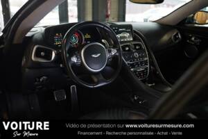 Image 8/29 of Aston Martin DB 11 V12 (2018)