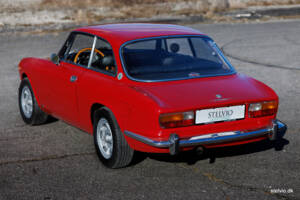 Image 12/43 of Alfa Romeo 2000 GT Veloce (1972)