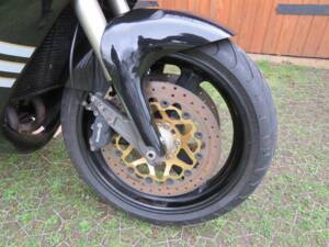 Image 27/44 of Norton F1 (1990)