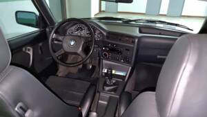 Image 33/100 of BMW 323i (1984)