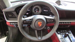 Image 13/20 of Porsche 911 Turbo (2022)