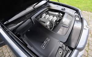 Image 42/50 of Bentley Azure (2007)