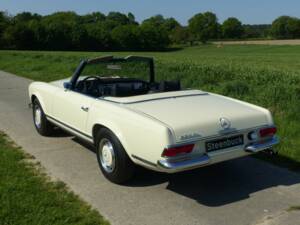 Mercedes-Benz 280 SL Roadster (W 113) hellelfenbein 1969