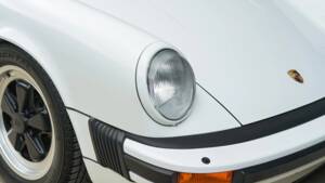Afbeelding 6/26 van Porsche 911 Carrera 3.2 (1988)
