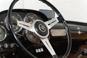 Bild 61/77 von Alfa Romeo 2000 Spider (1961)