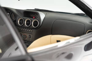 Bild 33/47 von Ferrari 550 Maranello (1997)