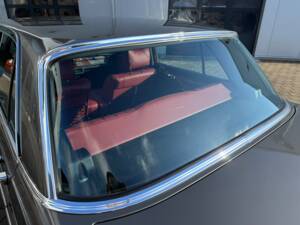 Image 19/32 of Mercedes-Benz 300 SEL 6.3 (1970)