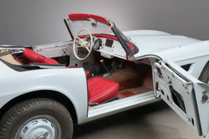 Image 26/50 of BMW 507 (1957)