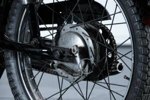 Image 17/50 of Mondial 125 (1961)