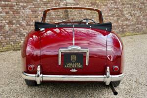 Immagine 6/16 di Aston Martin DB 2/4 Mk II DHC (1955)
