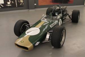 Bild 17/28 von Brabham BT24 (1900)