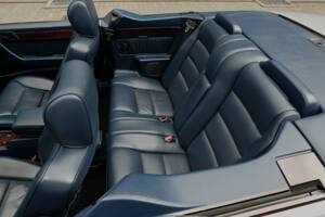 Image 26/69 of Mercedes-Benz E 320 (1994)