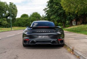 Image 6/33 of Porsche 911 Turbo S (2023)