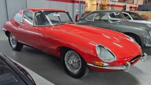 Image 4/11 of Jaguar E-Type 3.8 (1964)
