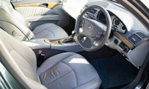 Immagine 4/25 di Mercedes-Benz E 280 CDI T (2009)