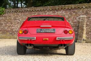 Afbeelding 33/50 van Ferrari 365 GTB/4 Daytona (1973)