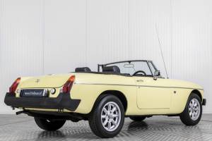 Immagine 2/50 di MG MGB (1976)