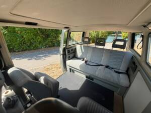 Bild 9/17 von Volkswagen T3 Multivan 1.6 TD (1990)