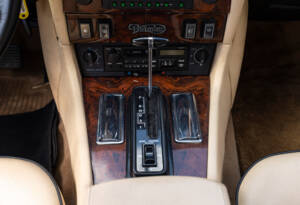 Bild 19/23 von Daimler Double Six (1992)