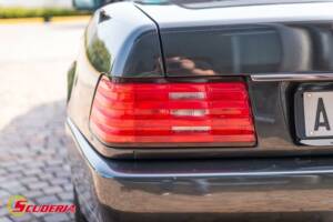 Image 6/18 of Mercedes-Benz 500 SL (1992)