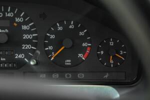 Image 41/50 de Mercedes-Benz 300 SL (1990)
