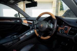 Bild 46/50 von Porsche Panamera 4S (2010)