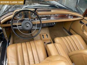 Imagen 15/21 de Mercedes-Benz 280 SE (1970)