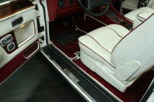 Image 11/50 of Rolls-Royce Corniche III (1991)