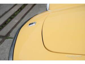 Image 17/50 of Volvo 1800 ES (1972)