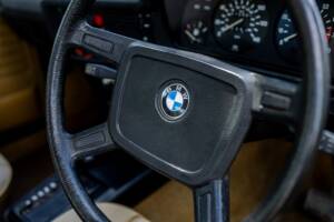 Image 43/48 of BMW 320/6 (1980)
