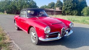 Image 3/8 of Alfa Romeo Giulia 1600 Spider (1962)