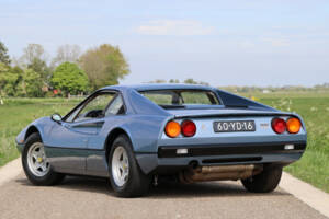 Bild 2/50 von Ferrari 308 GTB (1976)