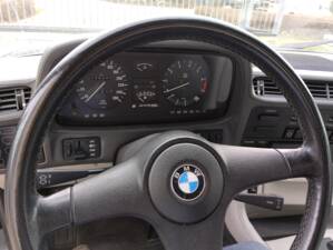 Bild 64/113 von BMW 735i (1986)
