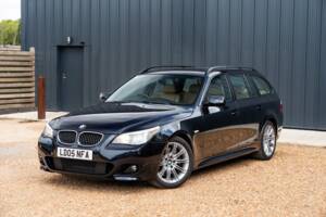 Imagen 63/65 de BMW 545i Touring (2005)