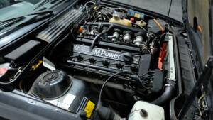 Image 29/35 of BMW M 635 CSi (1984)