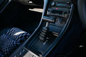 Bild 26/31 von Porsche 928 (1979)