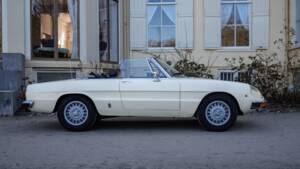 Image 37/58 of Alfa Romeo 2000 Spider Veloce (1977)