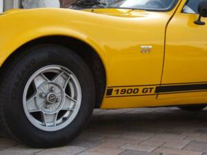 Bild 30/50 von Opel GT 1900 (1973)