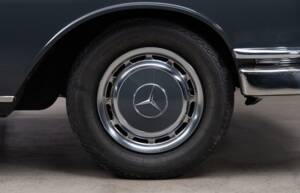 Bild 9/31 von Mercedes-Benz 230 S Universal (1967)