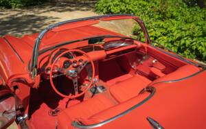 Image 28/51 of Chevrolet Corvette (1960)