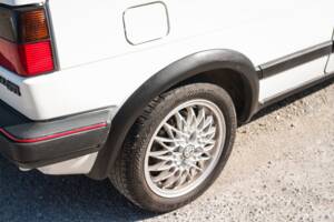 Bild 12/58 von Volkswagen Golf II GTi 1.8 (1988)