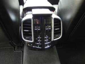 Imagen 61/97 de Porsche Cayenne Turbo (2011)