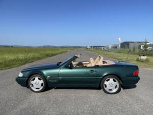 Image 3/39 de Mercedes-Benz SL 320 (1999)