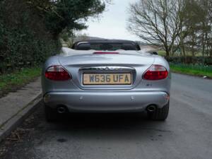 Image 5/19 of Jaguar XK8 4.0 (2001)