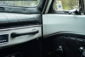 Bild 34/44 von Volvo P 221 (1968)