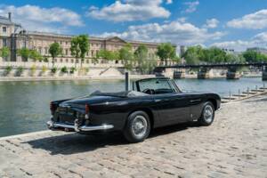 Afbeelding 8/75 van Aston Martin DB 5 Volante (1964)