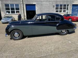 Image 11/35 of Jaguar Mk IX (1960)