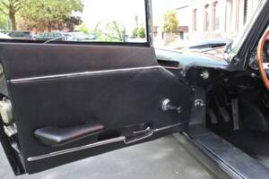 Image 13/24 of Jaguar E-Type (1970)